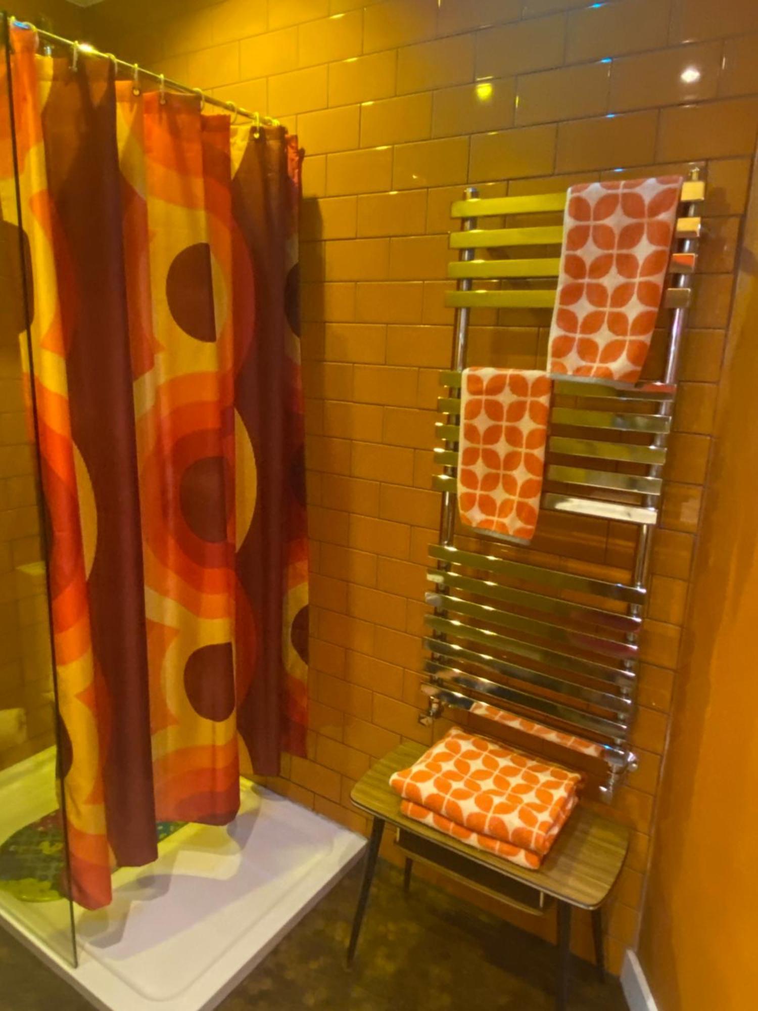 The Retro Retreat With Free Parking Apartment Hastings Ngoại thất bức ảnh